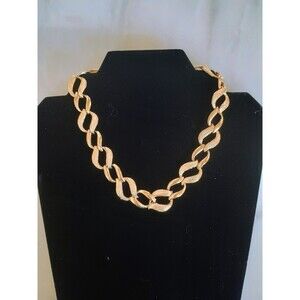 Vintage Unsigned Gold Tone Textured Curb Link 18" Chunky Collar Necklace
